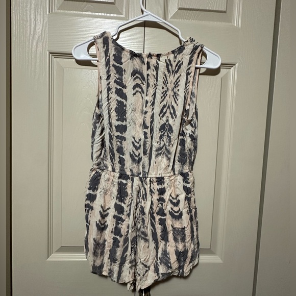 Women’s Romper - Picture 5 of 8